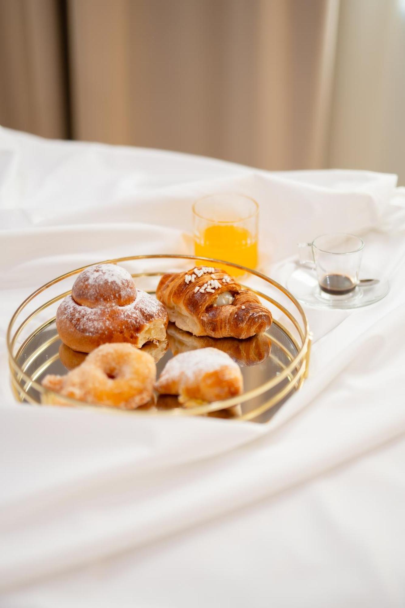 Piezz' E Sole Hotel Naples Luaran gambar